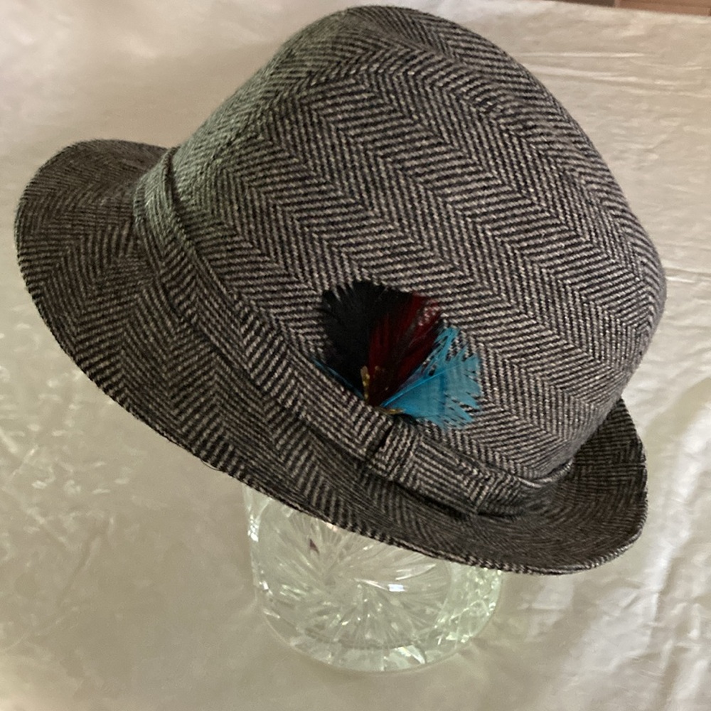 Biltmore vintage tweed Fedora hat. Size L (58 cm- 7 1/4”). Made in Canada.